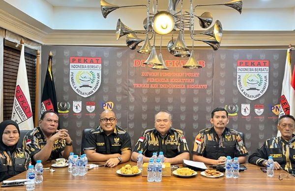 Foto: Rapat Konsolidasi Nasional PEKAT IB yang digelar secara virtual melalui Zoom Meeting pada Kamis malam (30/10/2025) dari Markas Besar PEKAT IB di Jakarta. (Dok-Istimewa)