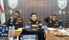 Foto: Sekretaris Jenderal Dewan Pimpinan Pusat Pembela Kesatuan Tanah Air Indonesia Bersatu (DPP PEKAT IB), M. Milano, SH., MH, (tengah). (Dok-Istimewa)