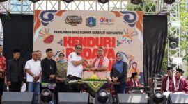 Foto: Wali Kota Jakarta Pusat Arifin Tunjukkan Cinta Budaya Betawi di Kenduri Katenabang 2025.