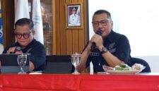 Foto: Ketua PWI Jaya Kesit Budi Handoyo bersama Sekertaris PWI Jaya Arman Suparman.