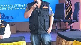 Foto: Ketua Pokdarkamtibmas Jakarta Barat Terpilih, Budi Wijaya, Sampaikan Sambutan Usai Menang Musres 2025.
