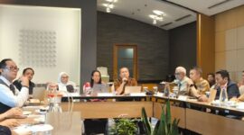 Foto: Riko Heryanto ST MM, saat berbicara di Acara Business Matching atau Pertemuan Bisnis antara Asosiasi Refraktori dan Isolasi Indonesia (ASRINDO) dengan Industri Semen, Kaca dan Keramik yang digelar Direktorat Industri Semen, Keramik, dan Pengolahan Bahan Galian Non Logam (ISKPBGN) Kementerian Perindustrian  (Kemenperin) di Bandung, Kamis (30/10/2025). (Dok-Istimewa)