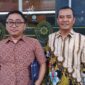 Foto: Kuasa Hukum terdakwa Iswan Ibrahim, Layung Purnomo, S.H., M.H., Didampingi rekan Ismail S.A.M., S.H., saat ditemui okjakarta.com usai jalani persidangan di Pengadilan Negeri Jakarta Pusat, Senin (3/11/2025). (Dok-Okj/Fahmy Nurdin)