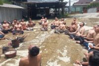 Foto: Prosesi penyucian diri dan lingkungan dilakukan sebagai simbol penyatuan antara manusia dengan alam semesta. (Dok-Istimewa)