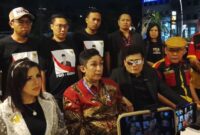Foto: Pro Gibran gelar konferensi pers dalam rangka menyambut penetapan tersangka terhadap Roy Suryo dan beberapa pihak lainnya oleh Polda Metro Jaya, di Kawasan Mahakam, Jakarta Selatan, Jumat (7/11/2025). (Dok-Okj/Fahmy Nurdin)