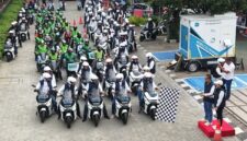 Foto: EV Rides With Media menjadi bukti nyata kolaborasi antara PLN, rekan media, dan komunitas pengguna motor listrik dalam mengampanyekan mobilitas rendah emisi demi udara Jakarta yang lebih bersih.