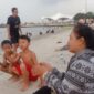 Foto: Indah (35), warga Jatinegara, Jakarta Timur, yang datang bersama dua anaknya, menuturkan bahwa mereka lebih dulu menghabiskan waktu di Ocean Dream Samudra sebelum melanjutkan rekreasi ke area pantai, Minggu (7/12). (Dok-Istimewa)