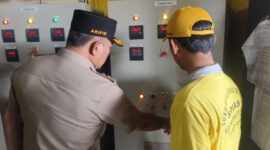 Foto: Drs. Arifin M.AP tinjau Langsung Pompa Air.