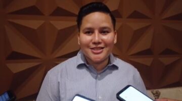 Foto: Kuasa hukum pengusaha Budiman Tiang, Ade Ratnasari, ABA., S.H., LL.B., MBA, saat konferensi pers di Jakarta, Senin (8/12/2025). (Dok-Okj/FN)