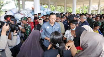 Tinjau Langsung Aceh Tamiang, Menko AHY Petakan Kerusakan Infrastruktur dan Salurkan Bantuan