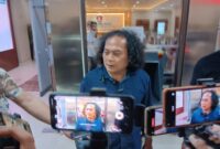 Mantan Gubernur Jawa Barat Ridwan Kamil dikabarkan tengah menghadapi gugatan cerai yang diajukan oleh istrinya ke Pengadilan Agama.