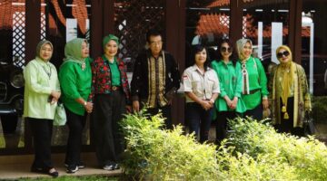 Perkumpulan Wanita Palembang Sumatera Selatan (PWPSS) menyalurkan bantuan kemanusiaan senilai Rp30 juta kepada korban bencana alam di Aceh,