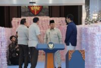 Kejaksaan Agung RI menyerahkan hasil penguasaan kembali kawasan hutan tahap V seluas 893.002,38 hektare serta uang hasil penagihan denda administratif senilai Rp2,34 triliun dalam sebuah kegiatan di Gedung Bundar Kejaksaan Agung,