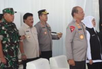 Foto: Kapolri Jenderal Pol. Listyo Sigit Prabowo bersama Gubernur Jawa Timur Khofifah Indar Parawansa, Kapolda Jawa Timur Irjen Pol. Nanang Avianto, unsur TNI, serta pejabat terkait mengikuti rangkaian acara ziarah dan peletakan batu pertama pembangunan Museum Marsinah di Desa Nglundo, Kecamatan Sukomoro, Kabupaten Nganjuk, Sabtu (27/12/2025).
