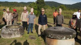 Menteri Kebudayaan Republik Indonesia Fadli Zon meninjau sejumlah situs megalitik di kawasan Lore Lindu, Kabupaten Poso, Sulawesi Tengah