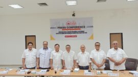 Foto: Tim Penjaringan dan Penyaringan (TPP) KONI Provinsi DKI Jakarta berfoto bersama usai menggelar konferensi pers pembukaan tahapan penjaringan dan penyaringan Calon Ketua Umum KONI DKI Jakarta periode 2026–2030 di Jakarta, Jumat,(19/12/2025).