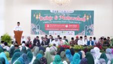 Foto: Wali Kota Administrasi Jakarta Timur, Munjirin, menghadiri Dzikir dan Muhasabah Munajat Akhir Tahun 2025 di Aula Masjid Baitushshidqi, PKP, Kecamatan Ciracas, Sabtu (27/12/2025).