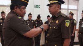 Foto: Dedy Priyo Handoyo, Kepala Kejaksaan Negeri Jakarta Timur resmi melantik Kepala Seksi Tindak Pidana Umum (Kasi Pidum) yang baru. Aji Rahmadi, SH., MH., dilantik dan diambil sumpah jabatannya pada Senin (1/12/2025). (Dok-Istimewa)