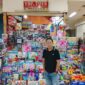 Foto: Jefri asal Medan, Sumatra Utara, pemilik kios VSP Toys di Pusat Grosir Cililitan (PGC) Jakarta Timur. (Dok-Okj/FN)