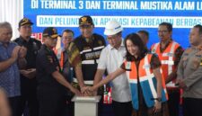 Foto: Peresmian fasilitas pemindai kontainer terbaru di Terminal Operasi 3 IPC Terminal Petikemas (TER3) dan Terminal Mustika Alam Lestari (TMAL), Jumat (12/12). (Dok-Istimewa)