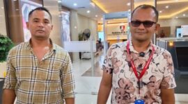 Foto: (kanan) Ahmad Iskandar Tanjung, secara pribadi melaporkan dugaan tindak pidana yang dinilainya merugikan dirinya dan keluarga ke Badan Reserse Kriminal (Bareskrim) Polri, Mabes Polri, Jakarta, Senin (22/12/2025). (Dok-Okj/FN)