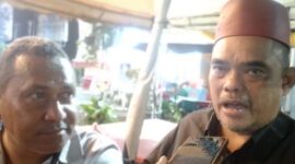 Foto: (kiri) Abdul Jalil Karoror, Sekretaris Wilayah Relawan Tegak Lurus Prabowo se-Tanah Papua, secara resmi mengadukan persoalan tersebut kepada Ketua Umum Relawan Tegak Lurus Prabowo, Ir. H. Arse Pane (kanan), di Jakarta, Jumat (26/12/2025). (Dok-Okj/FN)