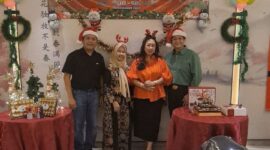 Foto: (kiri) Letjen TNI Purn A.M. Putranto dan Ibu. (Dok-Istimewa)