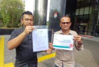 Gedung Komisi Pemberantasan Korupsi (KPK) kembali kedatangan tamu dengan wajah serius dan map tebal berisi dokumen. Kali ini, Stefanus Febian, Ketua LSM Bapan Kalbar, hadir didampingi Ahmad Iskandar Tanjung untuk melaporkan dugaan tindak pidana korupsi dalam aktivitas konvensi PT Antam UPC Tayan, Kabupaten Sanggau, Kalimantan Barat,