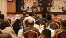 Menteri Hukum Supratman Andi Agtas menggelar silaturahmi dengan para pemimpin redaksi media nasional sebagai upaya memperkuat komunikasi antara pemerintah dan publik