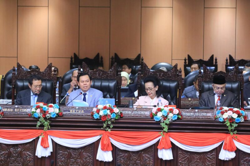 Ketua DPD RI T.B Najamuddin memimpin Sidang Paripurna ke-6 DPR RI di Komplek Parlemen Senayan, Jakarta, Rabu (14/1/2026) - Foto: Humas DPD RI
