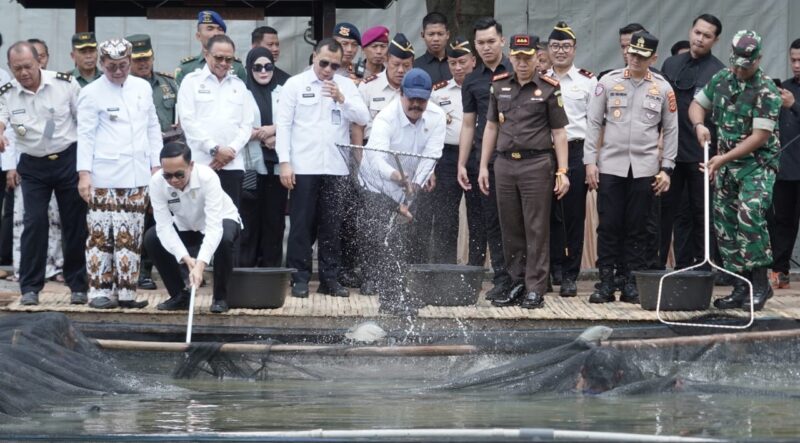 Kementerian Imigrasi dan Pemasyarakatan (Kemenimipas) menyalurkan seluruh hasil Panen Raya Serentak Ketahanan Pangan Pemasyarakatan untuk membantu masyarakat terdampak bencana alam di sejumlah wilayah Indonesia.