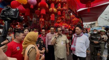 Rano Karno dan Kevin Wu Sambangi Glodok