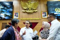 Menteri Kebudayaan Fadli Zon memaparkan evaluasi kinerja dan anggaran Kementerian Kebudayaan Tahun Anggaran 2025, rencana kerja 2026, serta penguatan penulisan sejarah nasional dalam rapat kerja bersama Komisi X DPR RI di Kompleks Parlemen