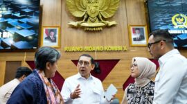 Menteri Kebudayaan Fadli Zon memaparkan evaluasi kinerja dan anggaran Kementerian Kebudayaan Tahun Anggaran 2025, rencana kerja 2026, serta penguatan penulisan sejarah nasional dalam rapat kerja bersama Komisi X DPR RI di Kompleks Parlemen