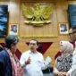 Menteri Kebudayaan Fadli Zon memaparkan evaluasi kinerja dan anggaran Kementerian Kebudayaan Tahun Anggaran 2025, rencana kerja 2026, serta penguatan penulisan sejarah nasional dalam rapat kerja bersama Komisi X DPR RI di Kompleks Parlemen