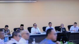 Pemerintah mematangkan konsep Sekolah Terintegrasi sebagai solusi pemerataan mutu pendidikan nasional melalui Rapat Tingkat Menteri (RTM) yang dipimpin Menteri Koordinator Bidang Pembangunan Manusia dan Kebudayaan (Menko PMK) Pratikno, Jumat (30/1), di Kantor Kemenko PMK, Jakarta