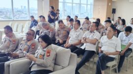 Foto: Personel Polres Metro Jakarta Barat mengikuti kegiatan penelitian yang dilakukan Tim Pusat Penelitian dan Pengembangan (Puslitbang) Polri di Mapolres Metro Jakarta Barat, Selasa (10/3/2026)