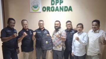 Foto: Pengurus Dewan Pimpinan Pusat (DPP) Organda bersama jajaran Persatuan Wartawan Indonesia (PWI) Jaya berfoto bersama usai dialog dan audiensi di Kantor DPP Organda, Wisma PMI, Jakarta Selatan