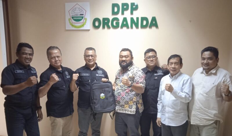 Foto: Pengurus Dewan Pimpinan Pusat (DPP) Organda bersama jajaran Persatuan Wartawan Indonesia (PWI) Jaya berfoto bersama usai dialog dan audiensi di Kantor DPP Organda, Wisma PMI, Jakarta Selatan