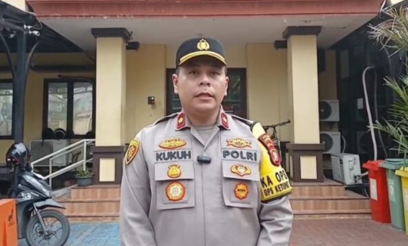 Foto: Kompol Kukuh resmi menjabat sebagai Kapolsek Kebayoran Lama, Jakarta Selatan, setelah sebelumnya mengemban tugas sebagai Kapolsek Tambora, Jakarta Barat