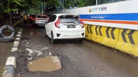 Foto: Kendaraan melintas di ruas Jalan AM Sangaji, Kelurahan Petojo Utara, Kecamatan Gambir, Jakarta Pusat, Kamis (22/1/2026)