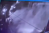 Foto: Rekaman CCTV memperlihatkan detik-detik ambruknya bangunan GOR Serdang