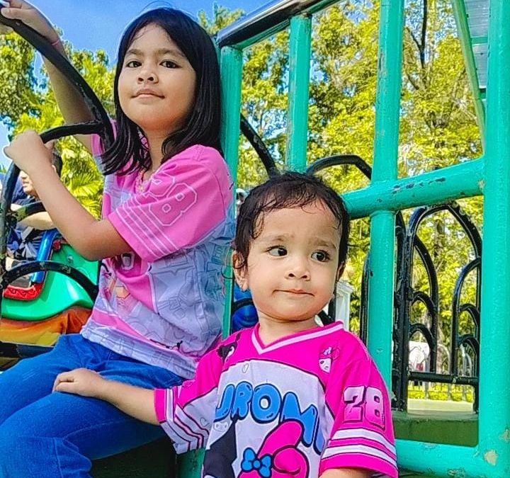 Foto: (kiri) Valeri Anastasya br Manurung (8) dan (kanan) Felencia br Manurung (2). (Dok-Istimewa)