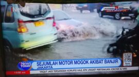 Foto: Sejumlah Motor Mogok Akibat Banjir Jakarta. (Dok-InewsTV)