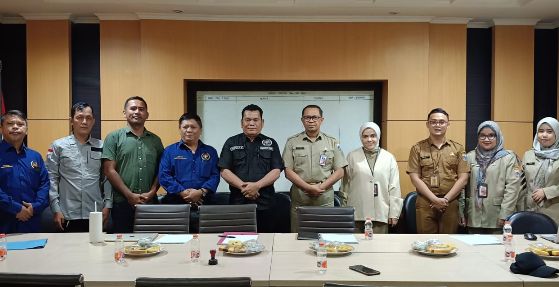 Foto: Pertemuan antara Kepala UP PMPTSP Jakarta Timur, Erwin, dengan Kelompok Kerja (Pokja) Persatuan Wartawan Indonesia (PWI) Wali Kota Jakarta Timur, Selasa (13/1/2026). (Dok-Istimewa)