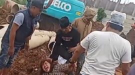 Foto: Tangkapan Layar Video bukti dugaan pengeroyokan oleh oknum preman bayaran PT AS. (Dok-Istimewa)