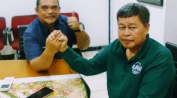 Foto: Camat Pasar Rebo, Mujiono, S.Pd., M.Hum., (kanan) dan Ketua Umum Relawan Tegak Lurus Prabowo, Ir. H. Arse Pane. (kiri). (Dok-Istimewa)