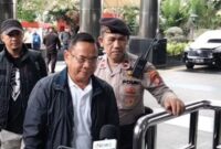 Foto: Sudewo tiba di Gedung Merah Putih KPK pada Selasa (20/1/2026) sekitar pukul 10.35 WIB. Saat digiring masuk oleh penyidik, ia tampak mengenakan jaket hitam dan memilih tidak memberikan pernyataan apa pun kepada awak media yang telah menunggu. (Dok-Istimewa)