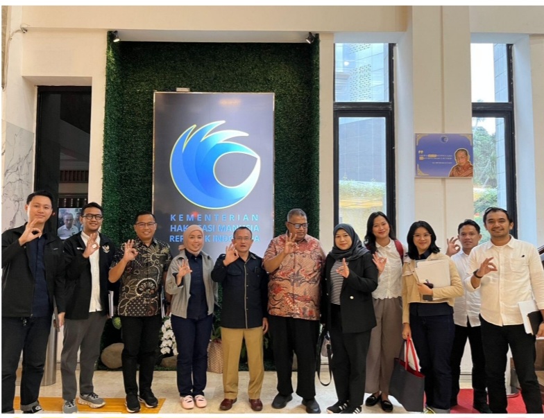 Kementerian Hak Asasi Manusia (KemenHAM) RI memanggil Persatuan Sepak Bola Seluruh Indonesia (PSSI) dan I.League sebagai tindak lanjut atas kasus rasisme dan perundungan yang menimpa salah satu pemain sepak bola nasional.