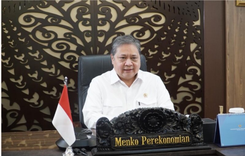 Menteri Koordinator Bidang Perekonomian Airlangga Hartarto mendorong penguatan sinergi antara pemerintah dan dunia usaha untuk memperkuat daya saing industri alas kaki nasional.